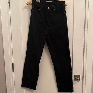 Levi’s Ribcage Straight Ankle Jeans